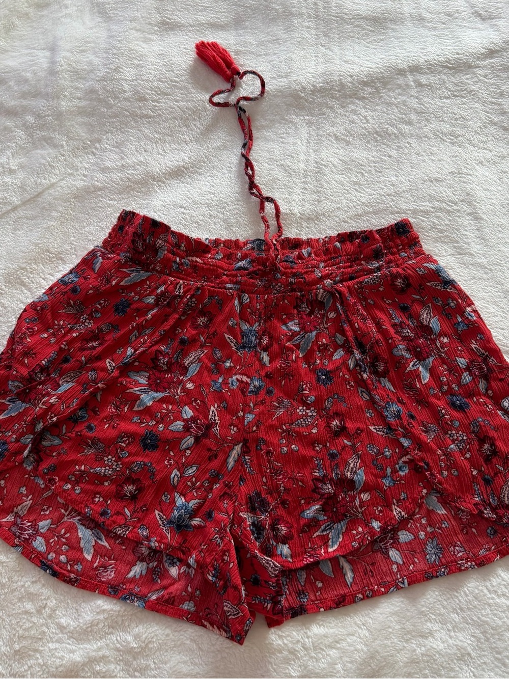 Women’s American Eagle Red Floral Drawstring Shorts